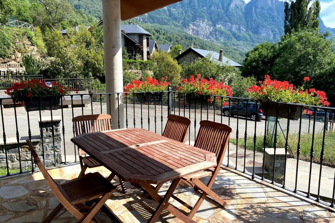 Photo of Patio Balcony in Hoz de Jaca