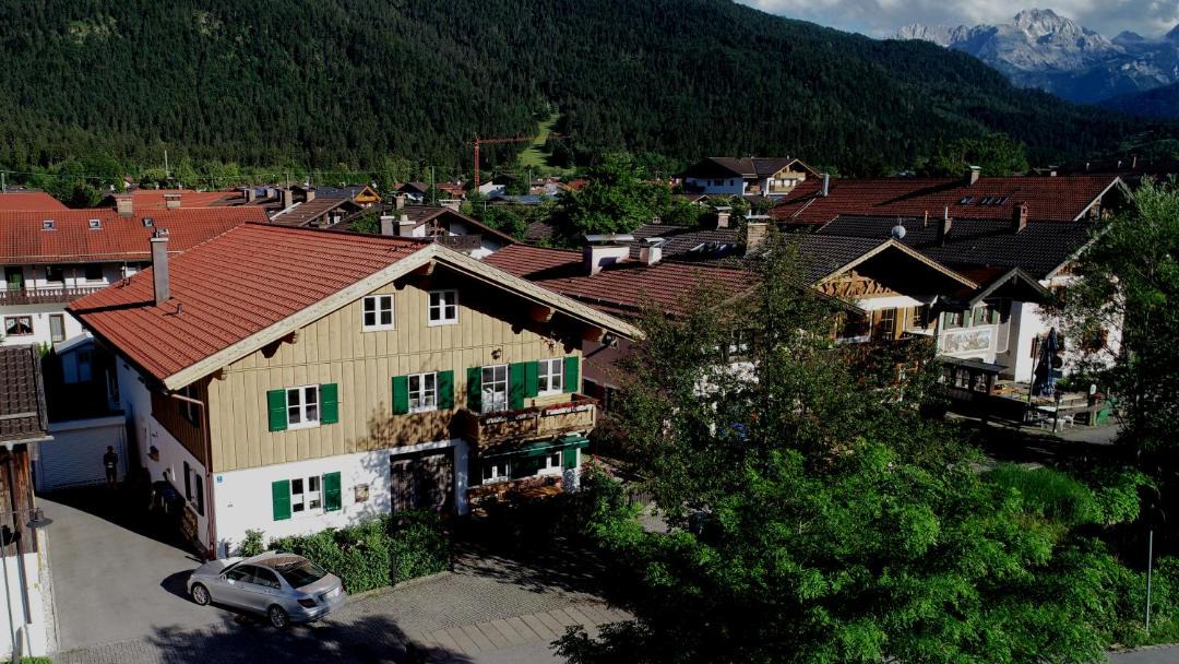 Photo of Buildings in Farchant