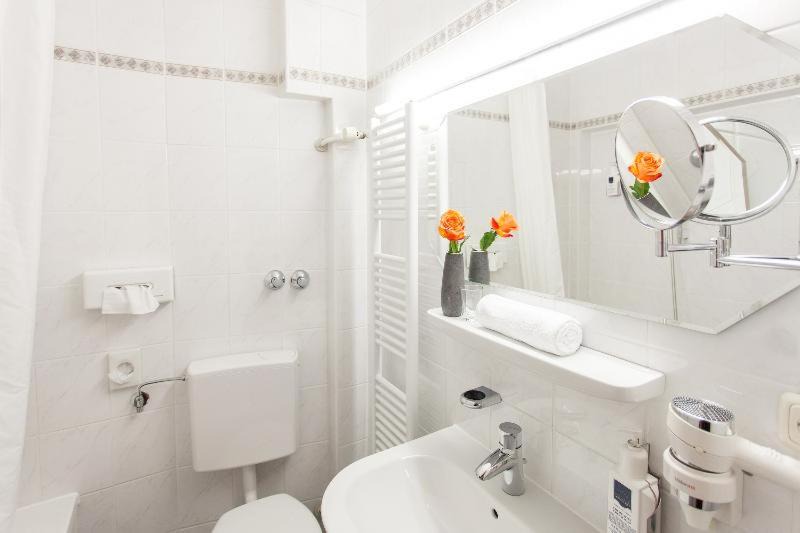 Photo of Bathroom in Ludwigsvorstadt-Kliniken