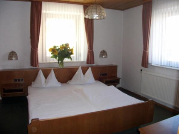 Photo of Others in Mespelbrunn