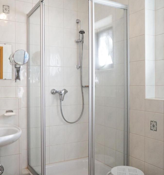 Photo of Bathroom in Wurding