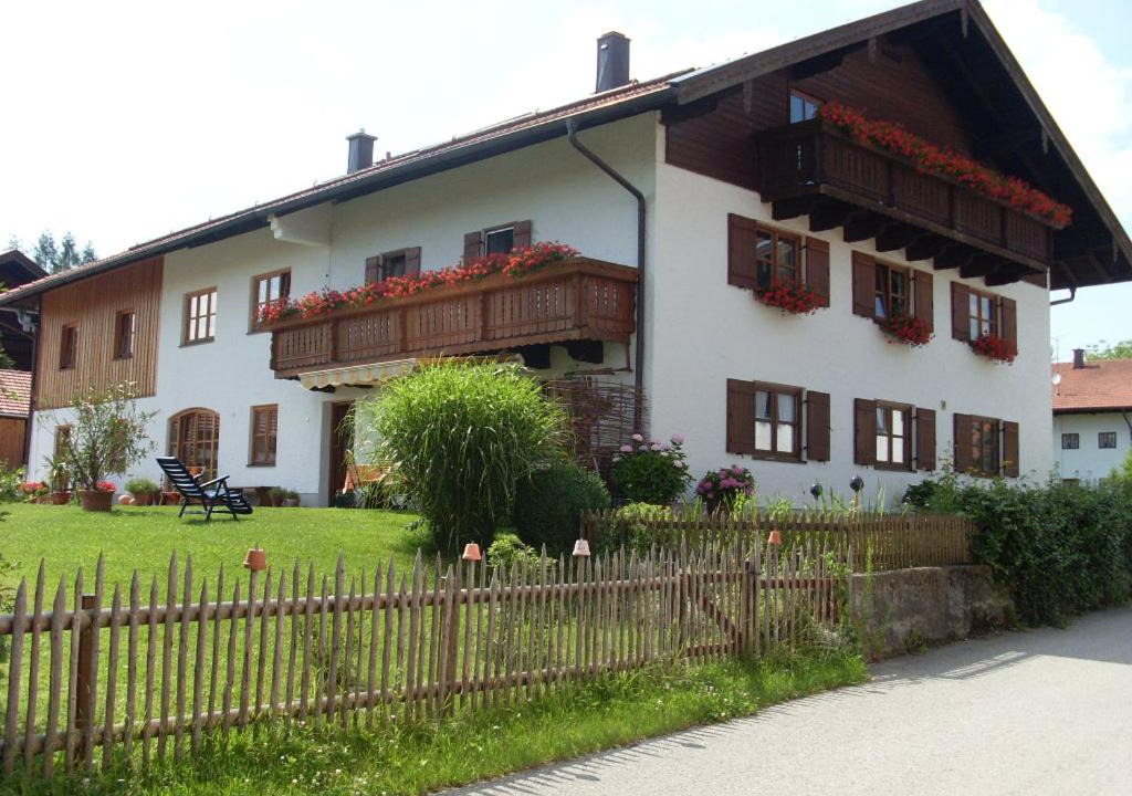 Photo of Buildings in Meisham