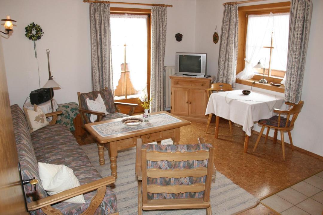 Photo of Livingroom in Ettenhausen