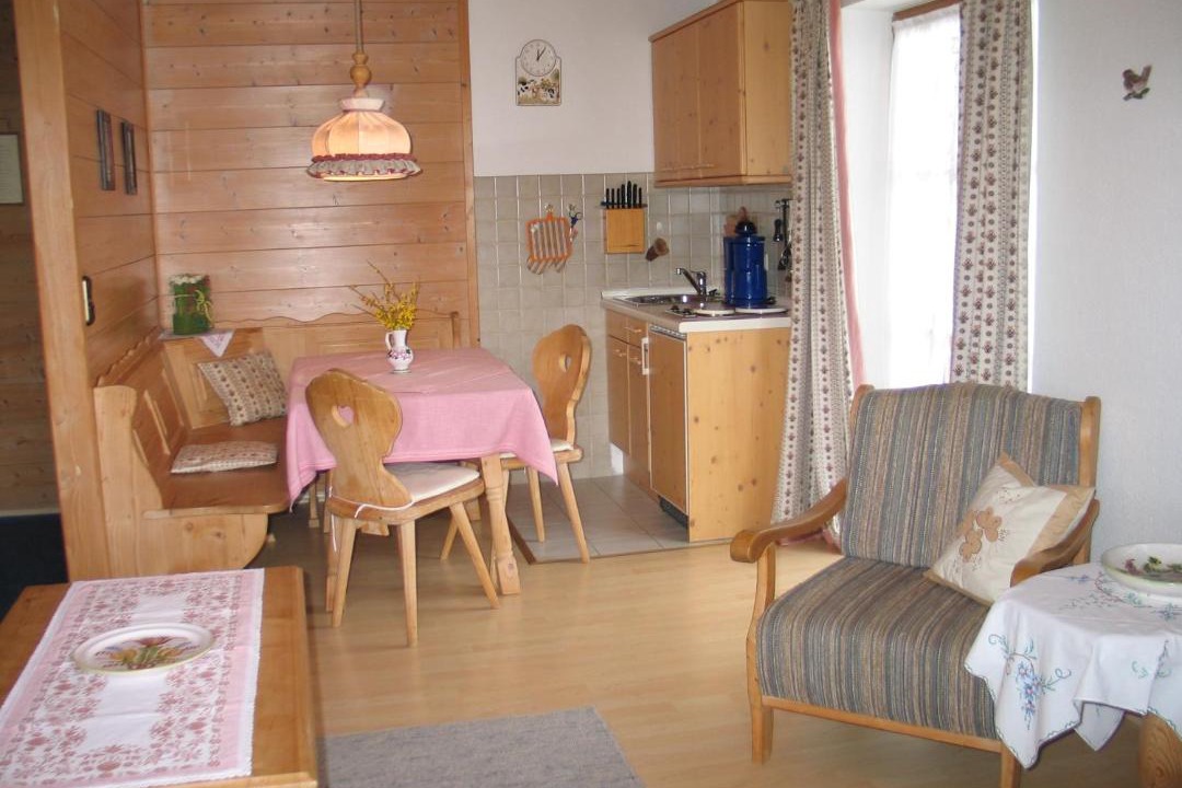 Photo of Livingroom in Ettenhausen