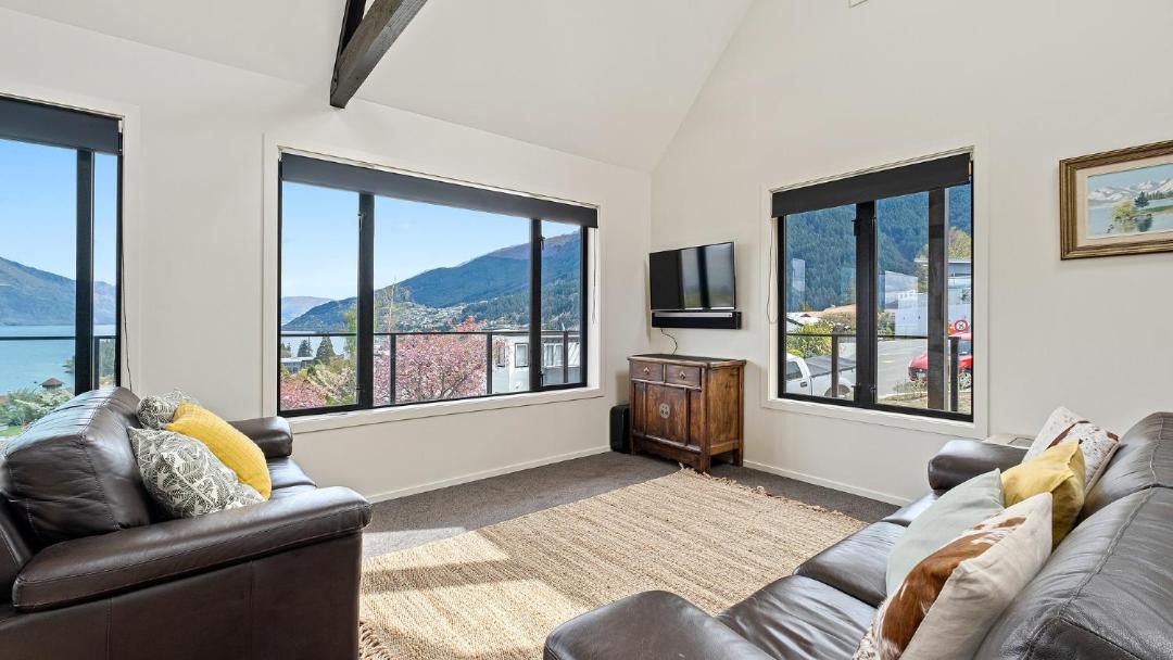 Photo of Livingroom in Queenstown City Centre