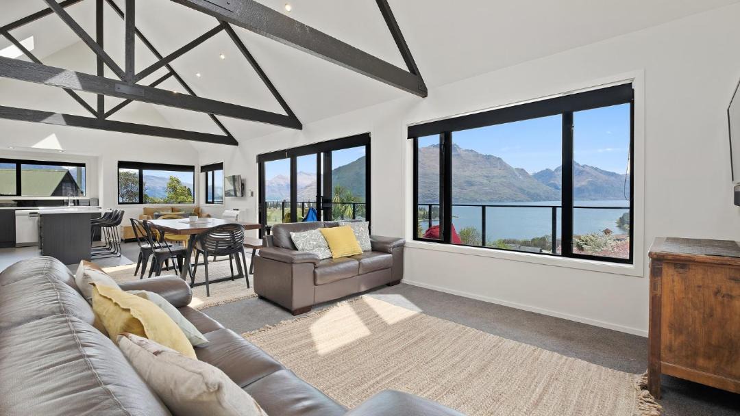 Photo of Livingroom in Queenstown City Centre