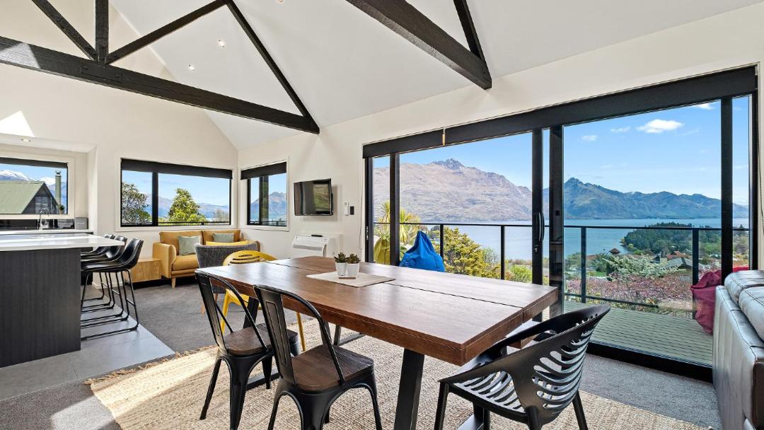 Photo of Livingroom in Queenstown City Centre