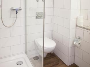 Photo of Bathroom in Ludwigsvorstadt-Kliniken