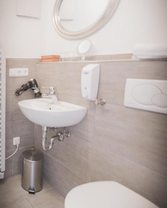 Photo of Bathroom in Chammunster