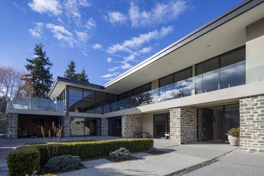 Photo of Buildings in Kelvin Heights