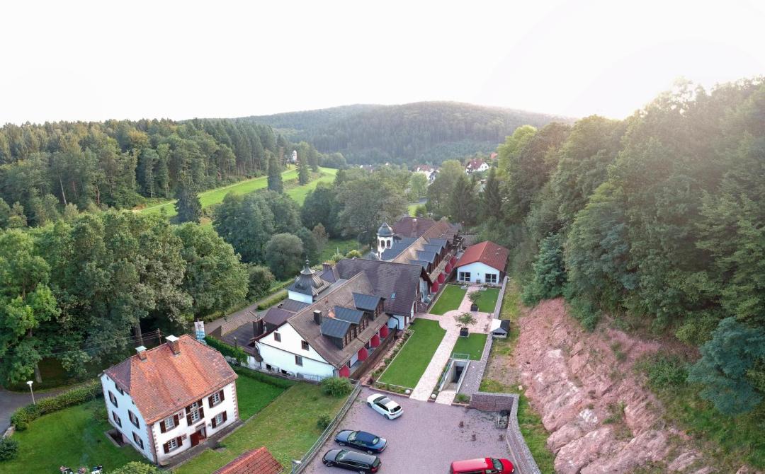 Photo of Others in Mespelbrunn