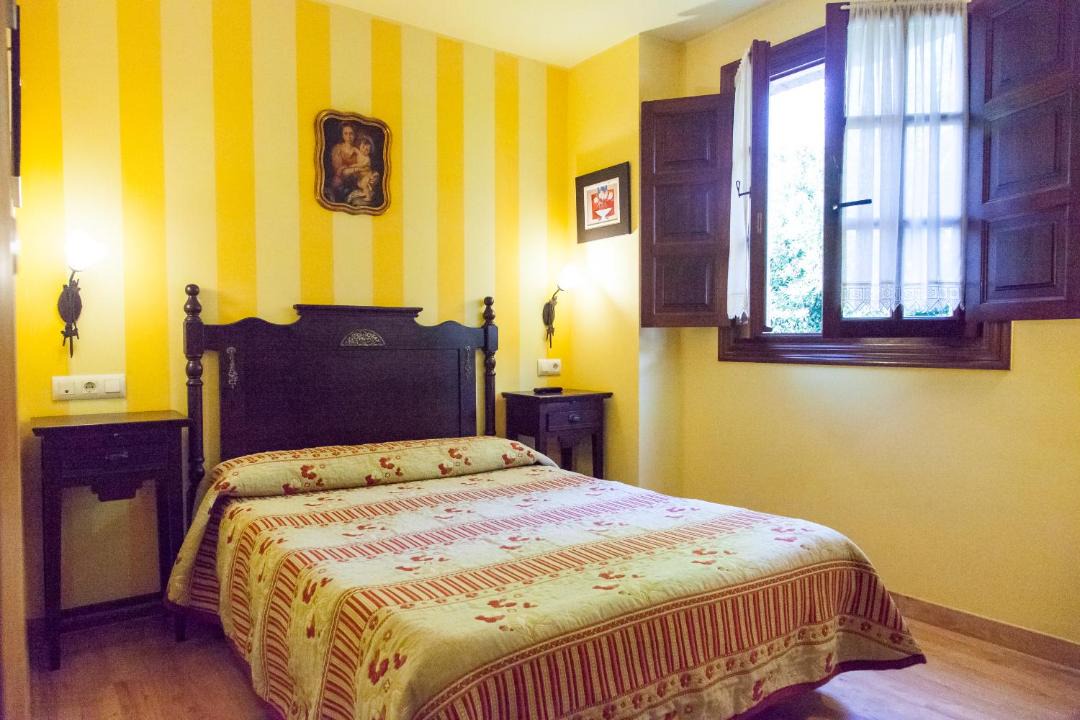 Photo of Bedroom in Esles