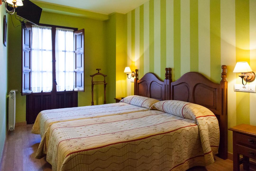 Photo of Bedroom in Esles
