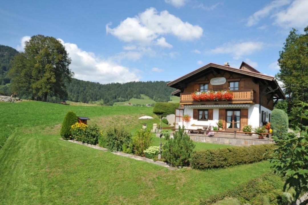 Photo of Buildings in Groissenbach