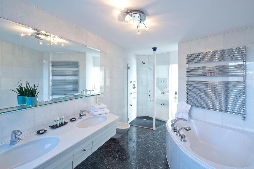 Photo of Bathroom in Hoetting