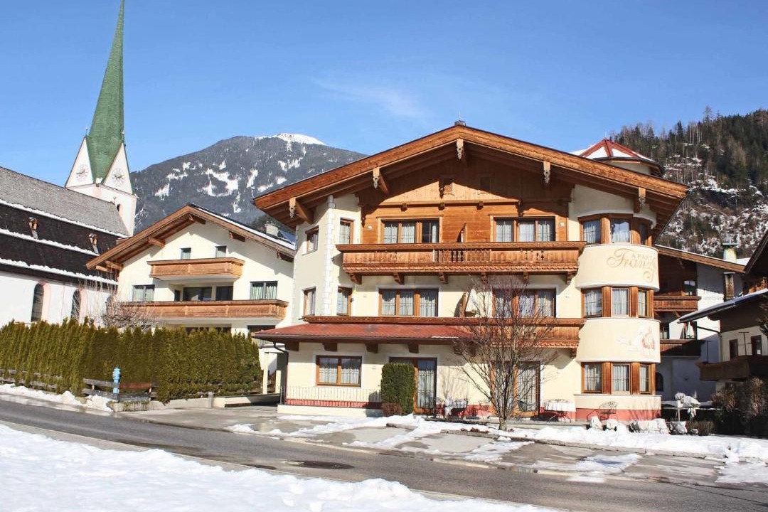 Photo of Buildings in Stumm
