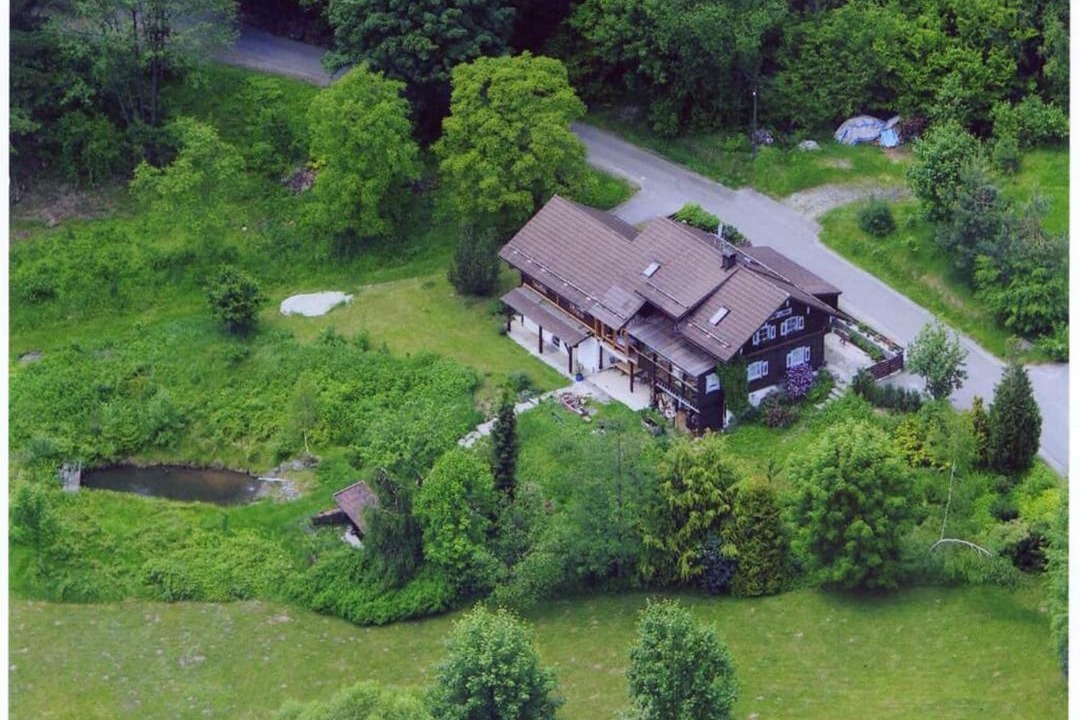 Photo of Buildings in Bobrach