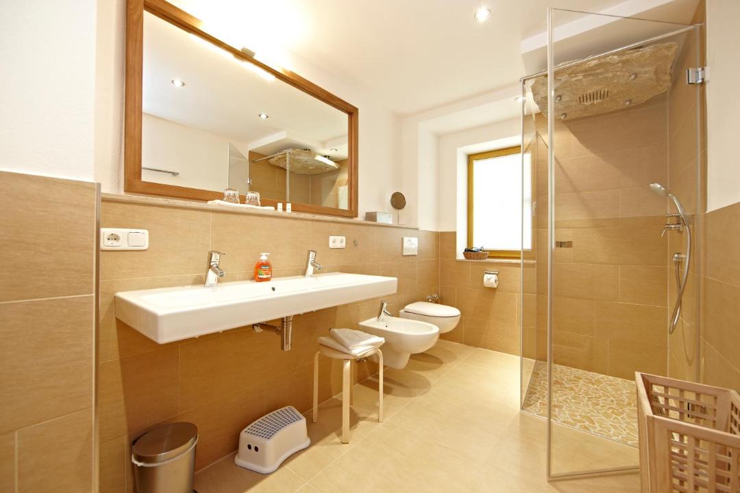 Photo of Bathroom in Untergrainau