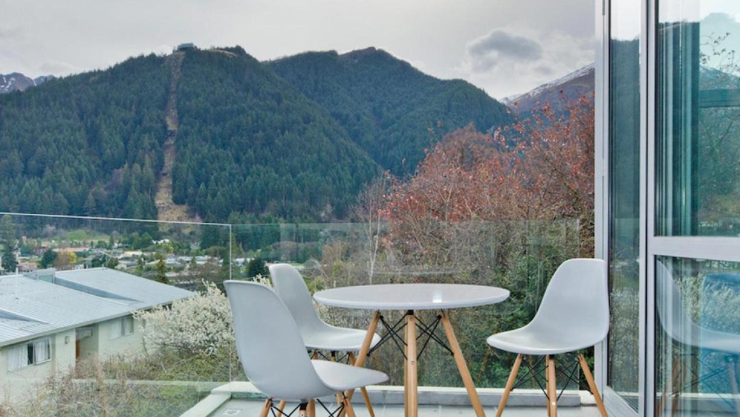 Photo of Patio Balcony in Queenstown City Centre