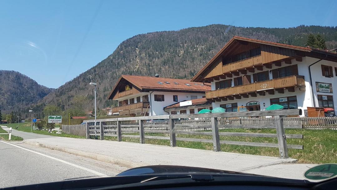 Photo of Buildings in Weissbach an der Alpenstrasse