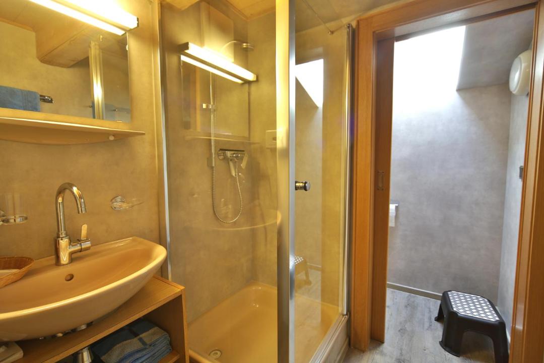 Photo of Bathroom in Obertilliach