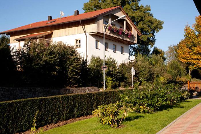 Photo of Others in Warzenried