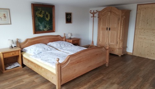 Deluxe Double Room, Private Bathroom, Courtyard View (Sonnenblumenzimmer)