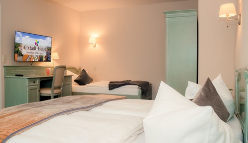 Triple Room