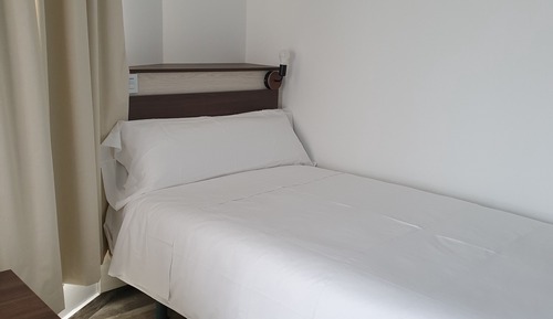Standard Twin Room (7)
