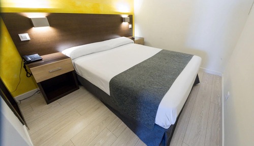 Apartment (1-4 people)