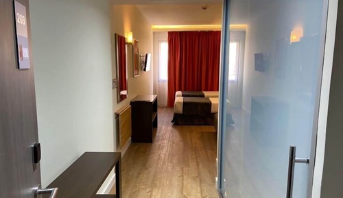 Economy Room