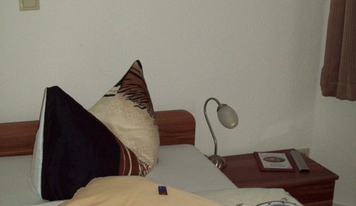 Single Room (mit Dusche)