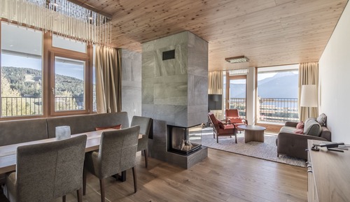 Suite (Awsome)