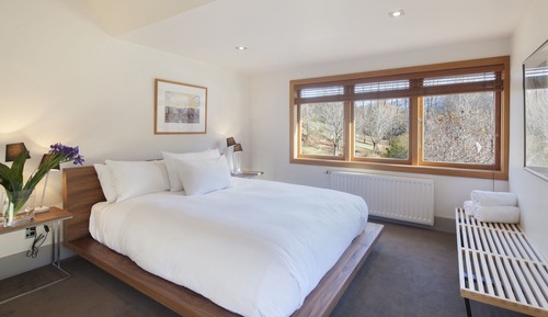 Luxury Villa, Multiple Bedrooms, Mountain View, Garden Area