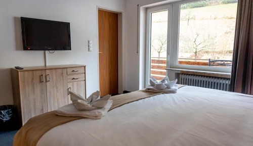Superior Double Room, Balcony, Garden View