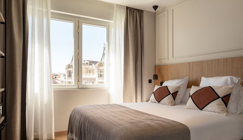 Superior Double Room, City View