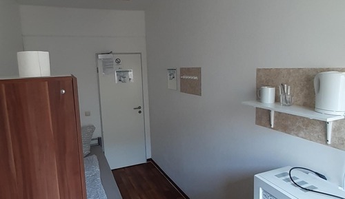 Single Room (#323)