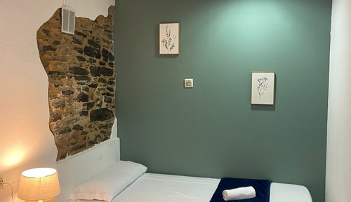 Basic Twin Room, Shared Bathroom