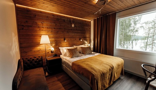 Lake view standard room