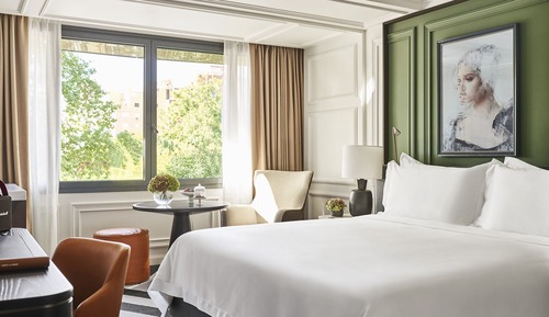 Premier Room