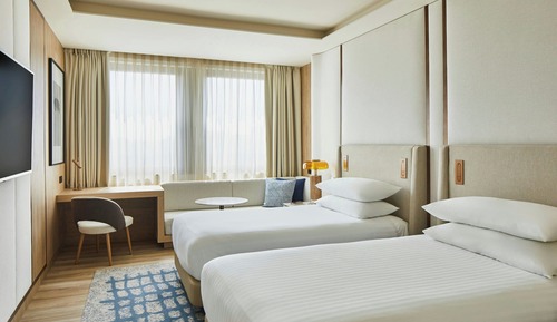 Superior Room, 2 Twin Beds, City View