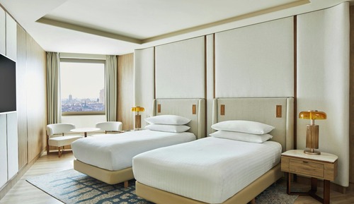 Superior Room, 2 Twin Beds, City View