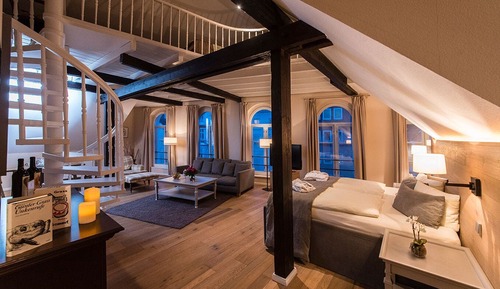 Guenter Grass-Suite, Non Smoking, additional maisonette bedroom