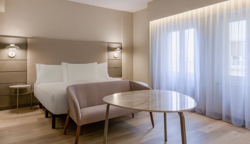 Standard Room, 1 Queen Bed