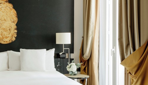 Supreme Room