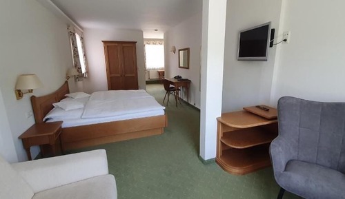 Classic Quadruple Room, River View