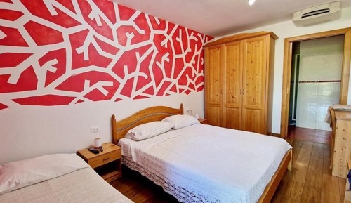 Deluxe Triple Room, Garden View