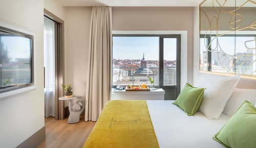 Deluxe Room, City View