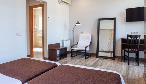 Superior Twin Room, City View