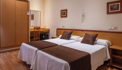 Economy Twin Room, Courtyard View